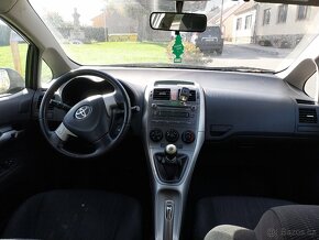 Toyota Auris 1,6 2007 - 12