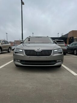 Skoda Superb Combi - 12