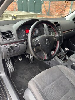 VW Golf 5 1.9 TDI 2006 - 12