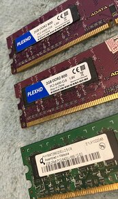 Paměti RAM do PC, typu DDR, DDR2 a DDR3, cena za vše - 12