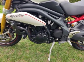 Triumph Speed Triple 1050 R (2013) SUPER NABÍDKA - 12