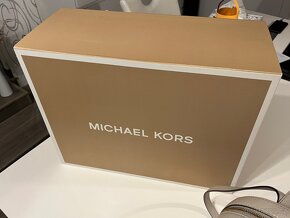 Michael Kors batoh - 12