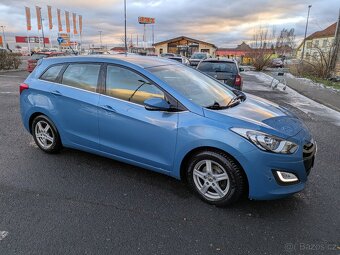 Hyundai i30 1.6MPI combi - 12