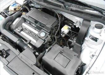 Volkswagen Golf 1,4 i 55 kW KLIMA benzín - 12