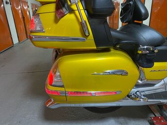 Honda GL 1800 GoldWing - 12