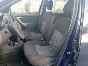 Dacia Sandero 1.6 rok 2012 - 12