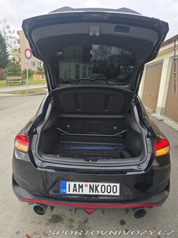 Hyundai i30N fastback, sportovní sedačky, DCT CENA K JEDNÁNÍ - 12