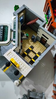 Lego 10264 - Corner garage - 12