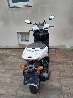 Yamaha Xenter 150 2014, výborný stav - 12