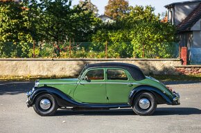 Riley 1½ Litre Saloon RMA - 12