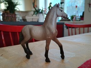 Schleich koníci - 12