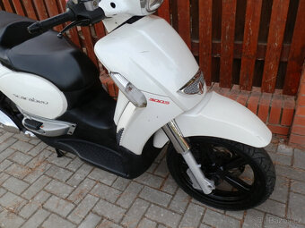 Aprilia Scarabeo 300 Light (Sport) - 12