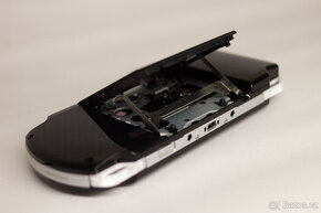 PSP 3000 piano black - 12