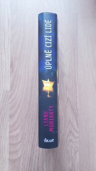 KNIHY LIANE MORIARTY • MANŽELOVO TAJEMSTVÍ • ŠÍLENÉ VÝČITKY - 12