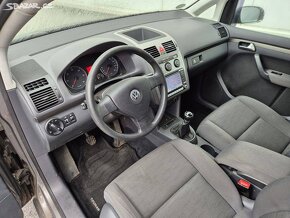 VW Touran 1.9TDI 77kW 7 míst,bez koroze,tažné,navi,serviska - 12