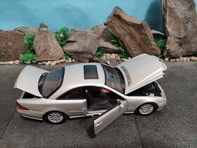 Prodám model 1:18 Mercedes Benz CL500 2001 - 12