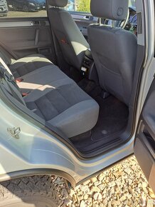 Volkswagen Touareg 2.5 TDi 128kW 4X4 ČR VZDUCH - 12