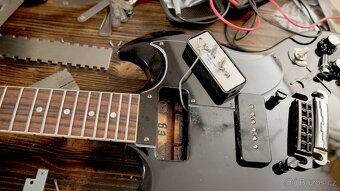 Gibson SG Special Ebony P90 s ještě 2.5 letou zárukou - 12