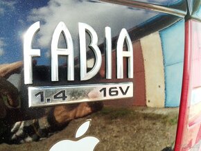 Škoda Fabia kombi 1.4, 16 V, bez koroze, tažné zarizeni - 12