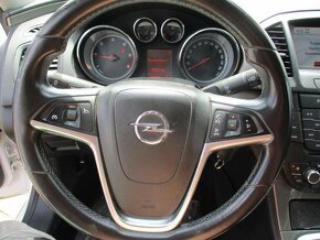 Opel Insignia 2,0CDTI 81KW Sports Tourer 2010 - 12