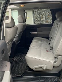 Toyota Sequoia 2021 5.7 v8 - 12