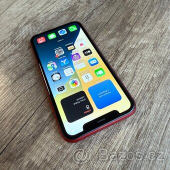 iPhone 11 128GB, červený (12 měsíců záruka) - 12