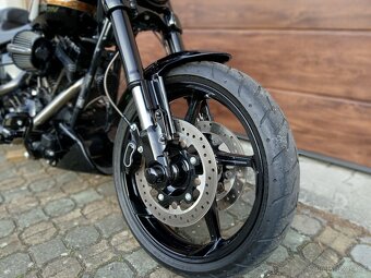 Harley-Davidson FXSE Pro Street Breakout - 12