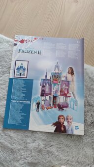 Hrad Arendelle ledové království frozen - 12