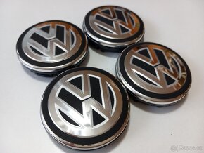 Středové krytky VW 56x52mm strukturované logo - 12