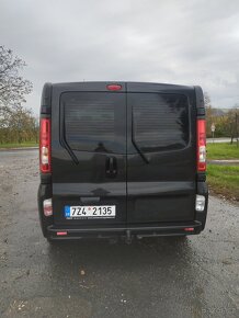 Opel Vivaro 2.0 - 12