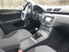 VW Passat B7 2.0 TDi, HIGHLINE, BI- XENONY, SENZORY, NAVI. - 12