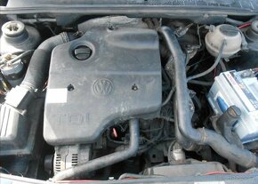 Volkswagen Golf 1,9 TDi 66 kW KLIMA Kabriolet nafta manuál - 12