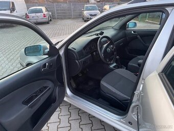 Škoda Octavia combi 1.9 TDi 96kw Pd, šest rychlostí, VÝBAVA - 12