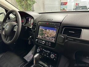 Volkswagen Touareg 3,0 TDI 360 KAMERA VZDUCH - 12