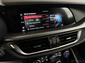 Alfa Romeo Stelvio Veloce 280 Q4 Pano Matrix LED - 12