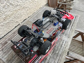 Prodám RC Traxxas Slash 2WD VXL Velineon 3500kV - 100 km/h - 12