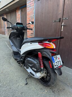 Piaggio Medley 125 S ABS E5 - 12