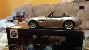 1:18 bmw z8 007 - 12