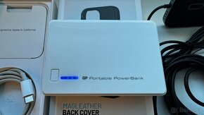 iPhone 12 256GB+příslušenství POWER banka, auto držák - 12