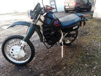 Kawasaki KLR 600 - 12