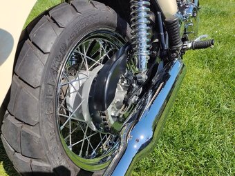 Triumph Bonneville T 100 (2011) AKCE - 12
