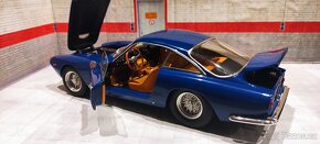 Ferrari 250 GT Lusso 1:18 Hotwheels Elite - 12