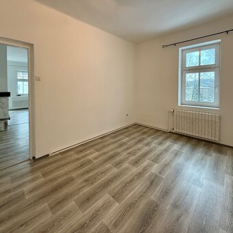 Pronájem atypického bytu 3+1/B, 84,5 m2 s terasa, garáž - 12