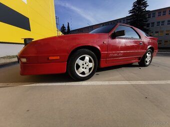 Shelby daytona 2.2 turbo benzín 1989 Manual - 12