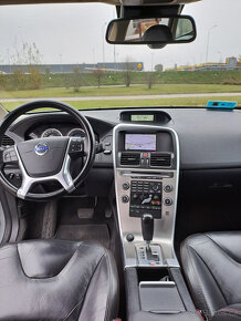 Volvo XC60 2.4 - 12