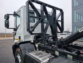 IVECO 180E28 EUROCARGO TRAKTOR NOSIČ KONTEJNERU 10T - 12