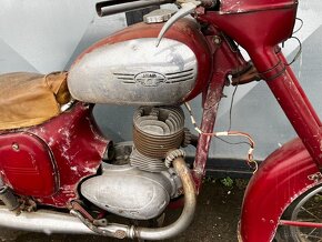 Jawa 250 - kývačka - 13