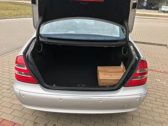 Mercedes-Benz Třídy E 320 CDi 165kW 4 MATIC - 13