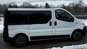 Vivaro 9. Míst - 13