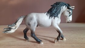 SCHLEICH Koně SBĚRATELSKĒ FIGURKY 20 - 13